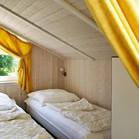 12 Person In Holiday home